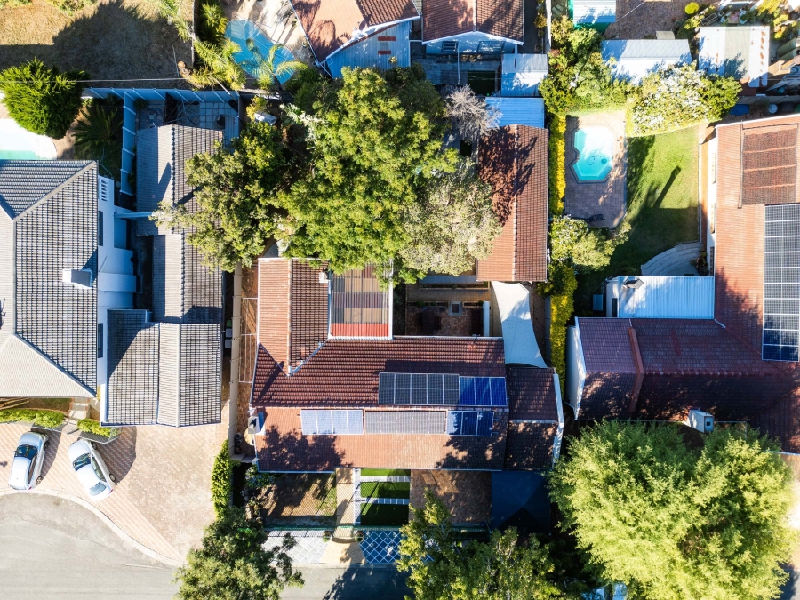 5 Bedroom Property for Sale in La Rochelle Western Cape